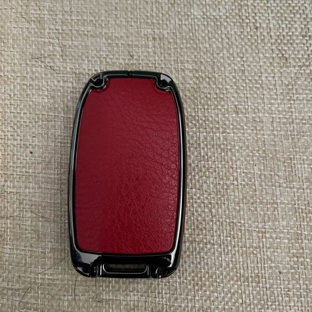 Land Rover key case - Picture 2 of 4